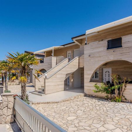 Apartments Lucica Вир Екстериор снимка