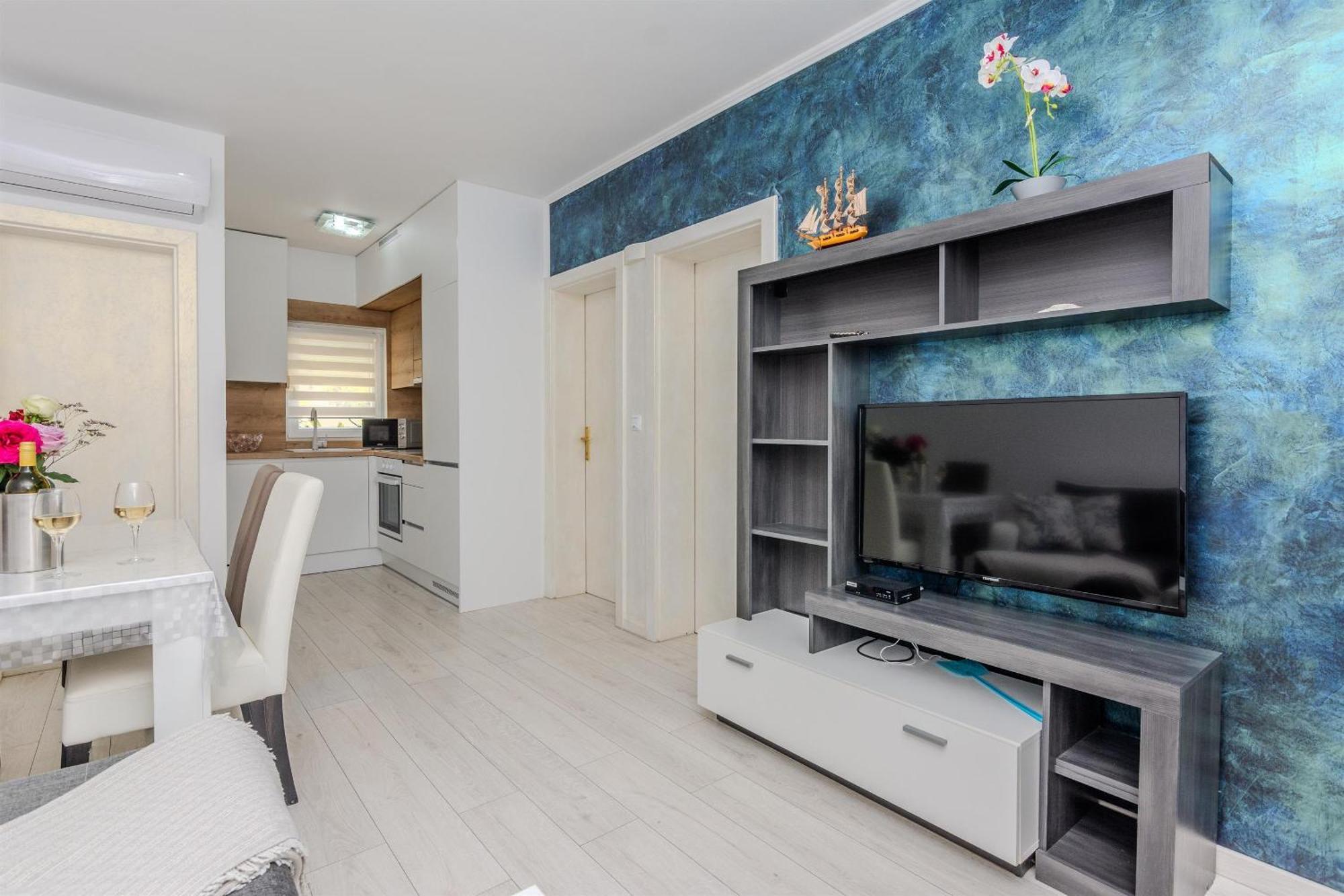 Apartments Lucica Вир Екстериор снимка